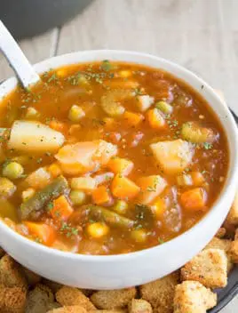Easy Homemade Vegetable Soup Recipe (One Pot)