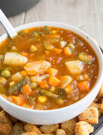 Easy Homemade Vegetable Soup Recipe (One Pot)