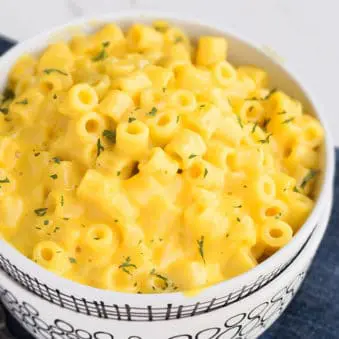 Easy Creamy One Pot Mac and Cheese in White and Black Bowl.