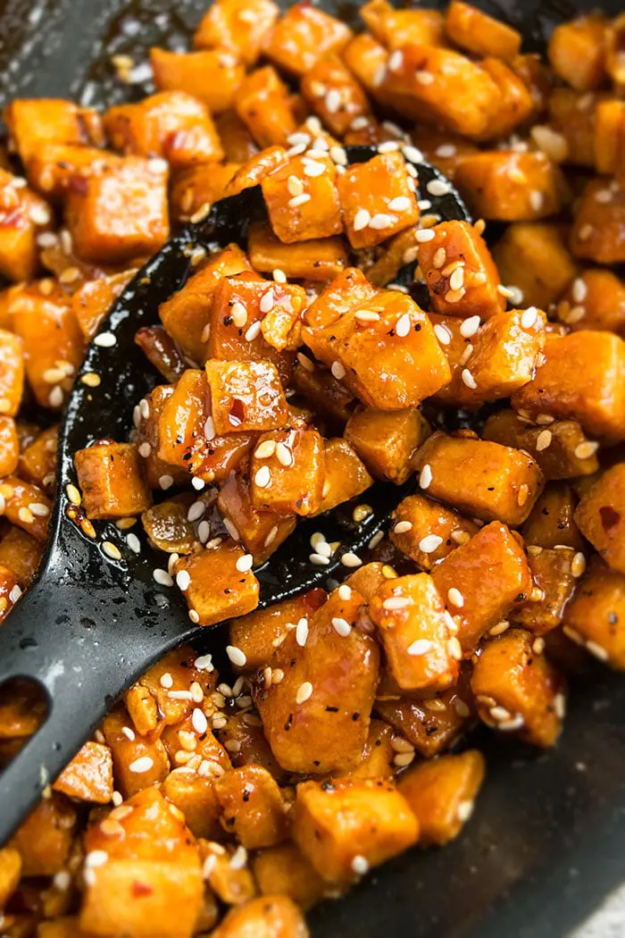 How to Make Sesame Tofu/ Honey Sriracha Tofu (30 Minute Recipe)