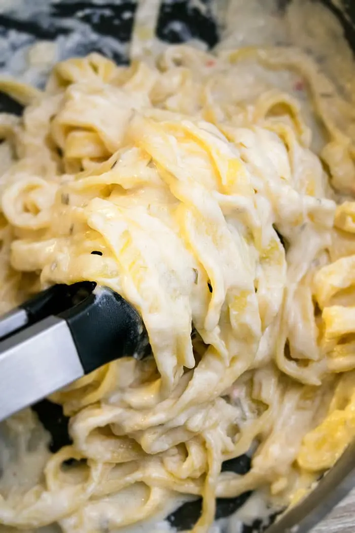 Easy Fettuccine Alfredo With Alfredo Sauce Recipe