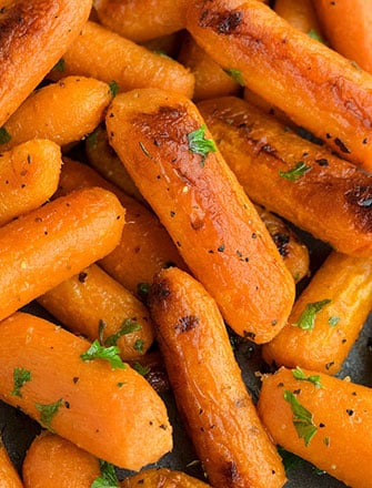 Easy Oven Roasted Carrots Recipe (One Pot Side Dish)