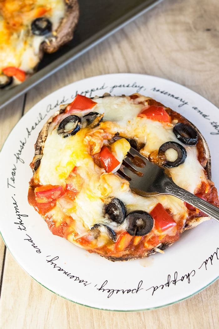 Healthy Low carb Portobello Mushroom Pizza 