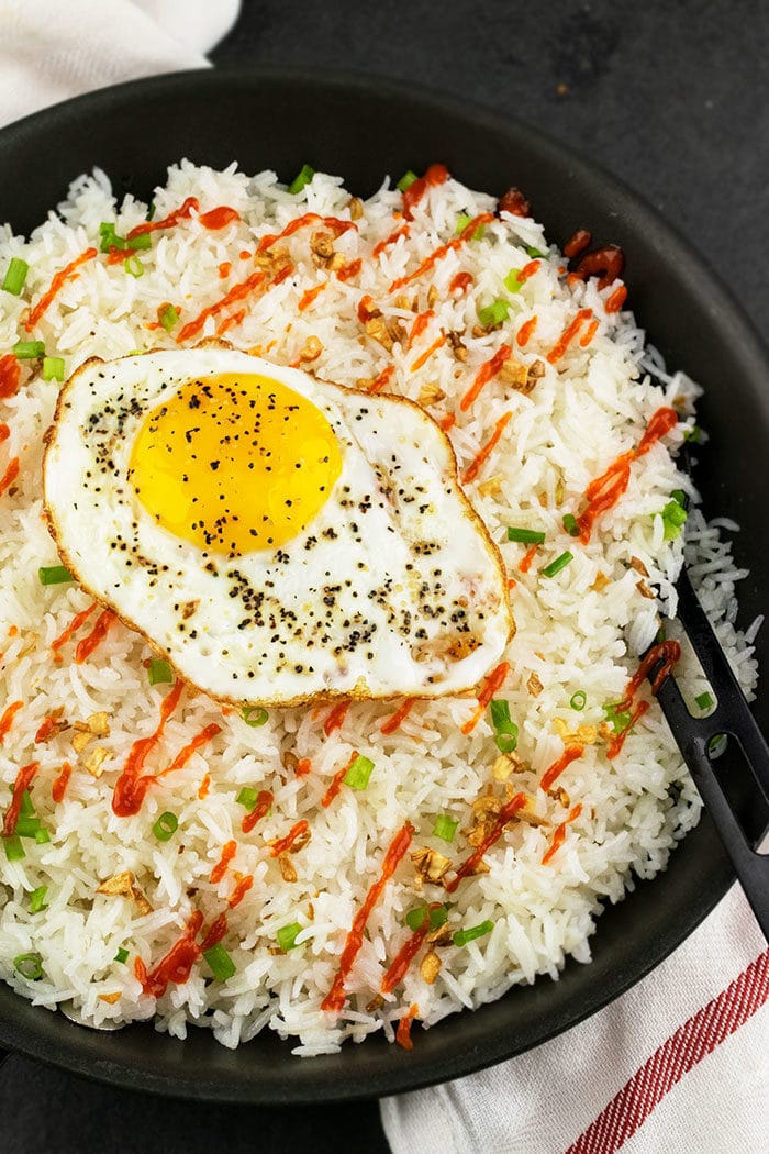 Garlic Butter Rice With Sriracha Sauce and Egg