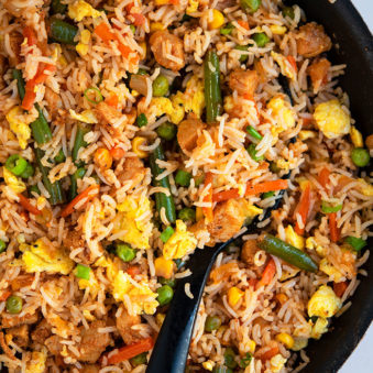 Easy Chicken Fried Rice Recipe (One Pot Meal)