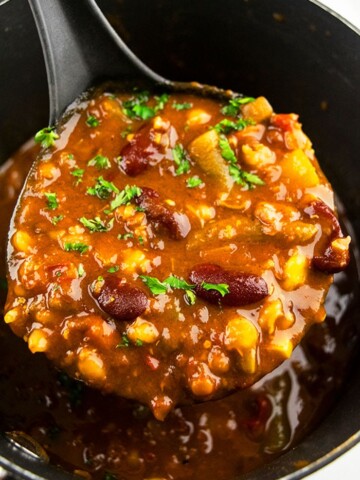 Easy Vegetarian Chili Recipe