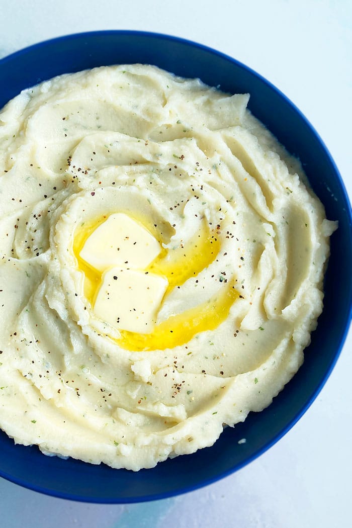 Easy Homemade Mashed Cauliflower in Blue Bowl